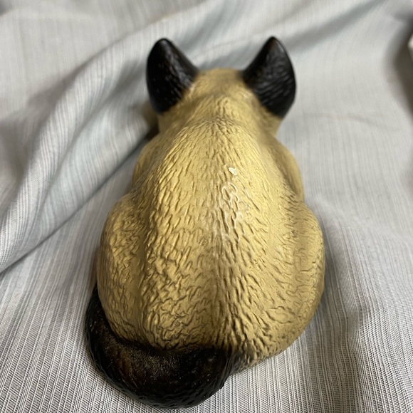 Vintage 1983 blue eyed cat figurine. - Picture 4 of 10